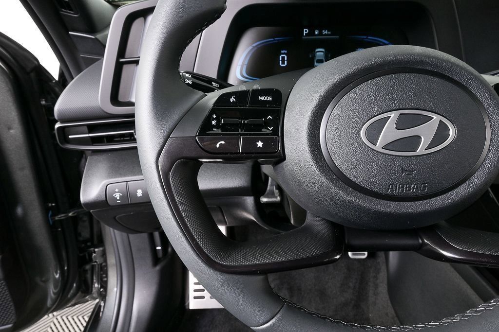 Used 2026 Hyundai Elantra SEL Sport FWD image 18