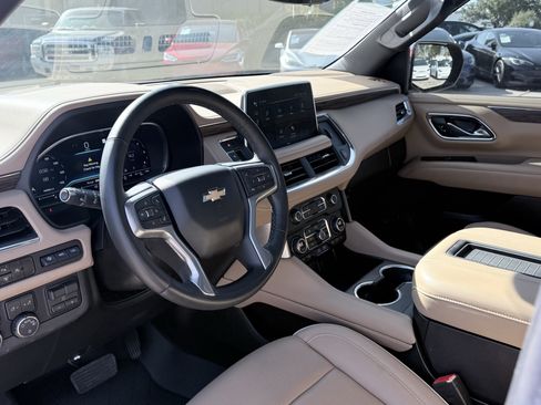 Used 2023 Chevrolet Tahoe Premier w/ Premium Package RWD image 26