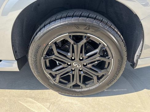 New 2026 INFINITI QX80 4WD image 6