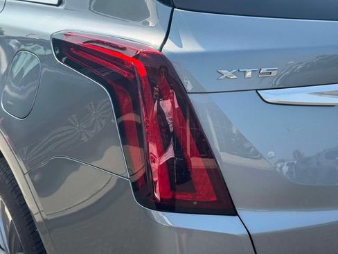 Used 2023 Cadillac XT5 Premium Luxury FWD image 14