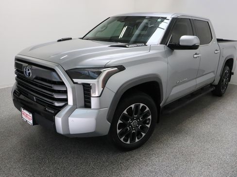 Used 2024 Toyota Tundra Limited w/ Power Package AWD/4WD image 2