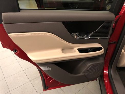 Used 2022 Lincoln Corsair AWD w/ Premium Package image 29