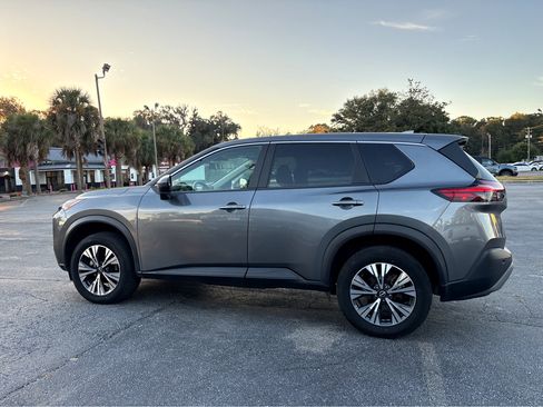 Used 2023 Nissan Rogue SV image 29