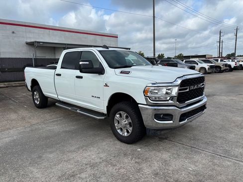 Used 2024 RAM 3500 Big Horn AWD/4WD image 3