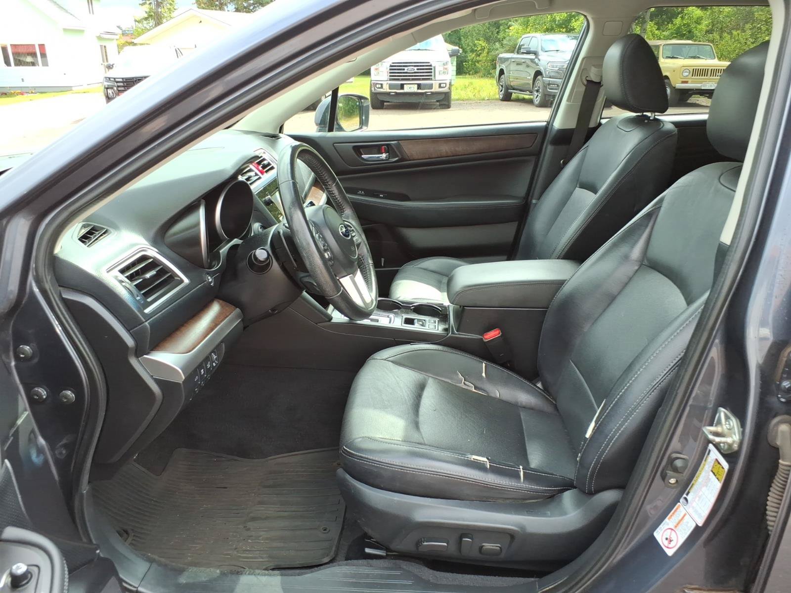 Used 2017 Subaru Outback 2.5i Limited AWD/4WD image 10