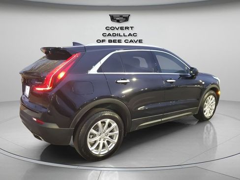 Certified 2021 Cadillac XT4 Luxury w/ Cold Weather Package image 9