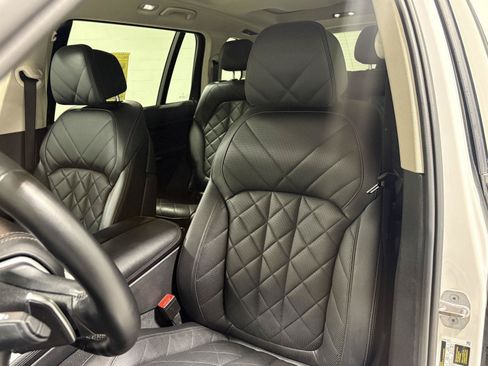 Used 2023 BMW X7 xDrive40i w/ Executive Package AWD/4WD image 4