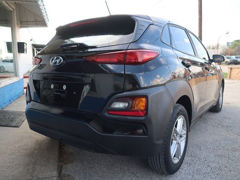 Used 2019 Hyundai Kona SE image 8