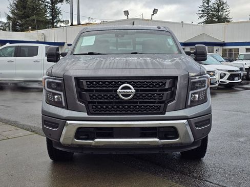 Used 2021 Nissan Titan SV w/ SV Convenience Package AWD/4WD image 2