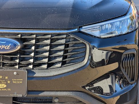 New 2026 Ford Escape Active image 8