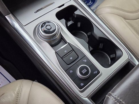 Used 2021 Ford Explorer Platinum w/ Equipment Group 601A image 25