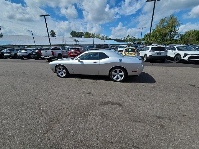 Used 2009 Dodge Challenger SRT8 w/ SRT Option Group II RWD image 11