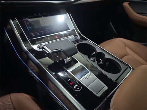 New 2025 Audi Q8 Premium Plus image 24