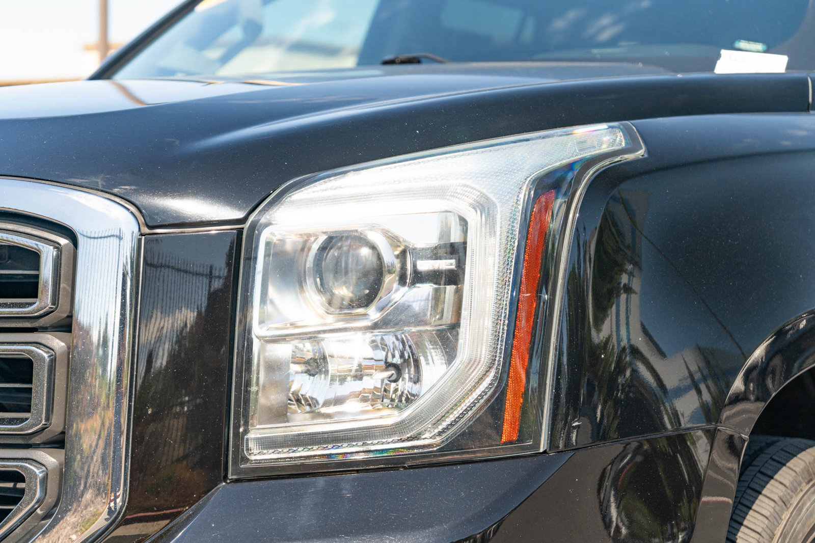 Used 2019 GMC Yukon SLT AWD/4WD image 13