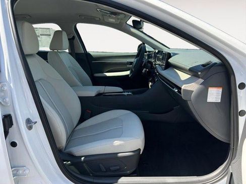 New 2025 Hyundai Sonata SEL FWD image 11