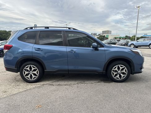 Certified 2024 Subaru Forester Premium AWD/4WD image 3