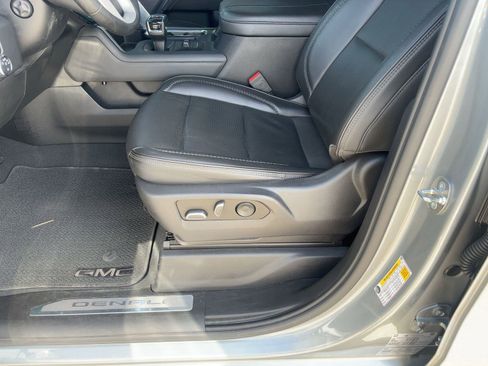 Used 2023 GMC Sierra 1500 Denali w/ Denali Reserve Package image 14