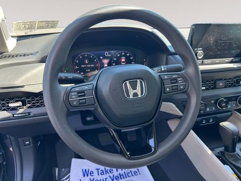 Used 2025 Honda Accord SE image 12