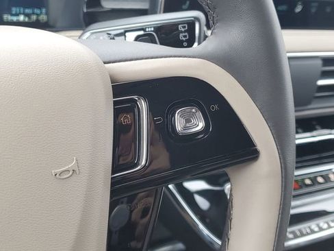 Certified 2023 Lincoln Corsair Standard w/ Equipment Group 101A image 16