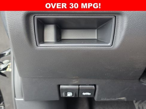 New 2025 Nissan Versa SV w/ Trunk Package FWD image 18