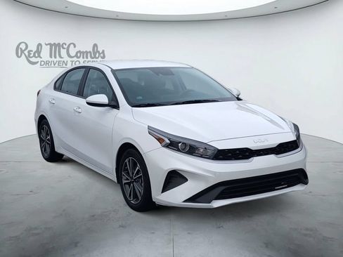 Used 2023 Kia Forte LXS FWD image 7