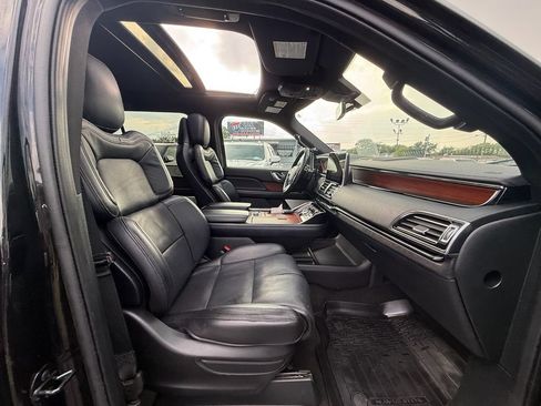 Used 2020 Lincoln Navigator Reserve w/ Luxury Package AWD/4WD image 25