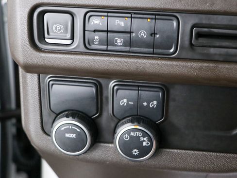 Used 2023 Chevrolet Tahoe LT w/ Luxury Package RWD image 23