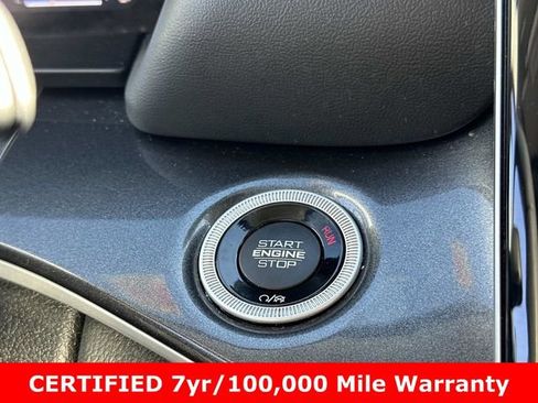 Used 2023 Jeep Grand Cherokee Laredo w/ Luxury Tech Group I AWD/4WD image 25