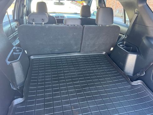 Used 2019 Ford Explorer XLT w/ Equipment Group 201A image 13