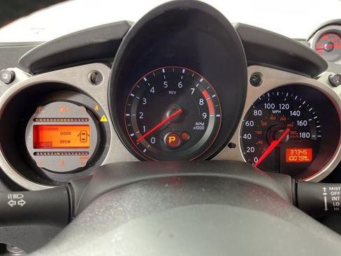 Used 2020 Nissan 370Z Coupe image 23