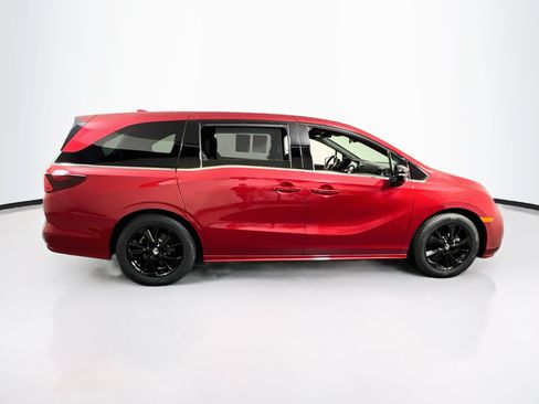 Used 2023 Honda Odyssey Sport image 4