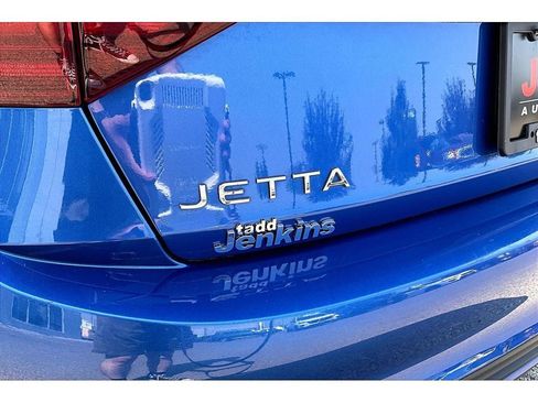Used 2024 Volkswagen Jetta SE FWD image 33