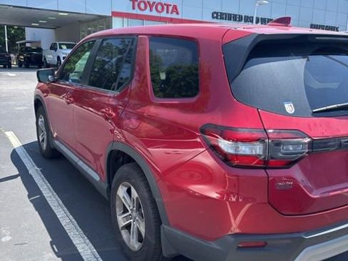 Used 2025 Honda Pilot EX-L image 4