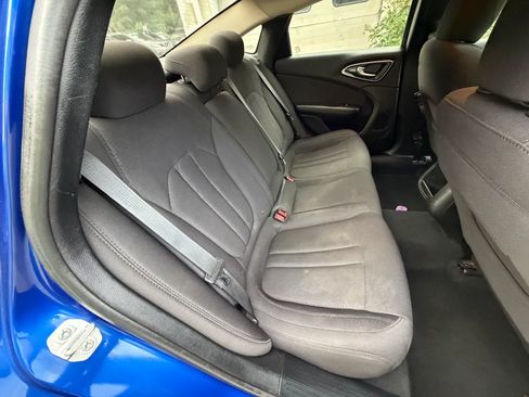 Used 2015 Chrysler 200 Limited FWD image 29
