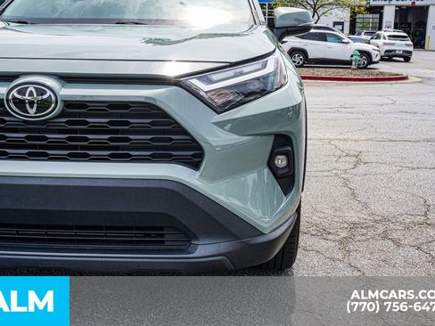 Used 2023 Toyota RAV4 XLE Premium image 19