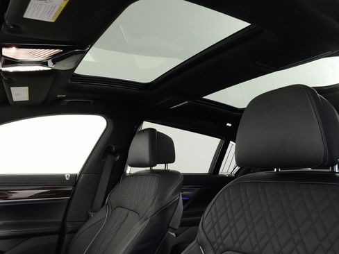 Used 2022 BMW 750i xDrive 750i xDrive w/ Executive Package image 37