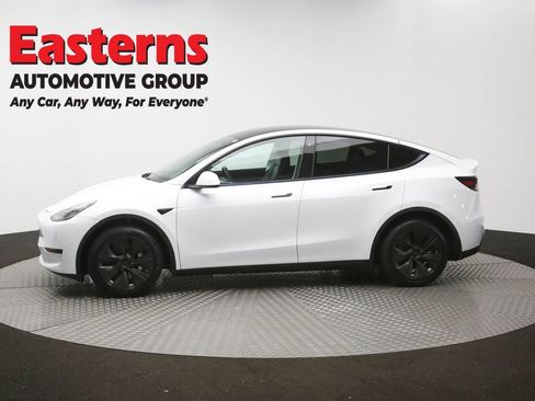 Used 2022 Tesla Model Y Long Range AWD/4WD image 53