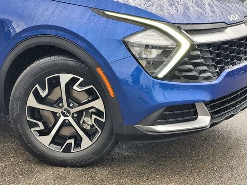 Used 2023 Kia Sportage EX image 9