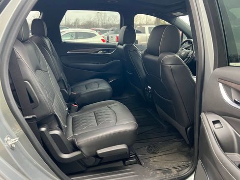 Used 2023 Buick Enclave Avenir w/ Avenir Technology Package image 11