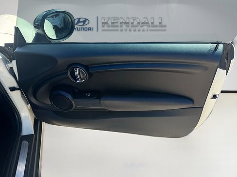 Used 2015 MINI Cooper 2-Door Hardtop FWD image 27