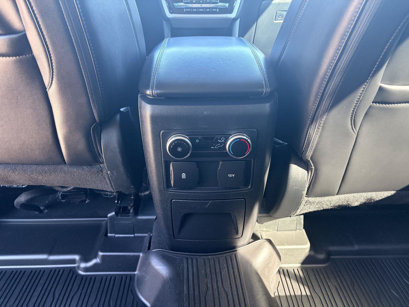 Used 2023 Ford Explorer XLT w/ Equipment Group 202A AWD/4WD image 10