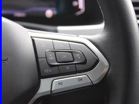 Used 2022 Volkswagen Atlas Cross Sport SE w/ Panoramic Sunroof Package image 33