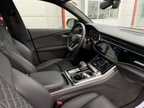 Used 2024 Audi SQ8 Premium Plus image 25
