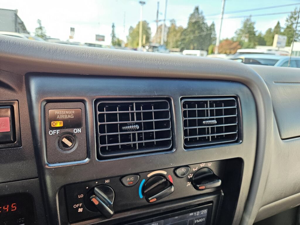 Used 2004 Toyota Tacoma PreRunner w/ SR5 Pkg RWD image 15