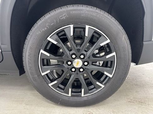 New 2026 Chevrolet Traverse LT w/ Sun and Wheel Package FWD image 35