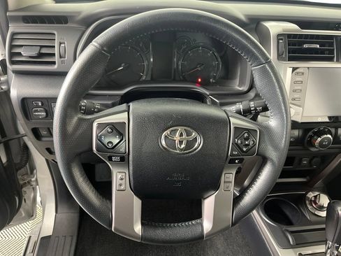 Used 2021 Toyota 4Runner SR5 AWD/4WD image 28