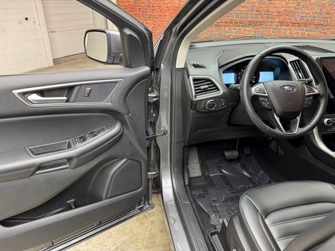 Certified 2023 Ford Edge SEL w/ Convenience Package image 9
