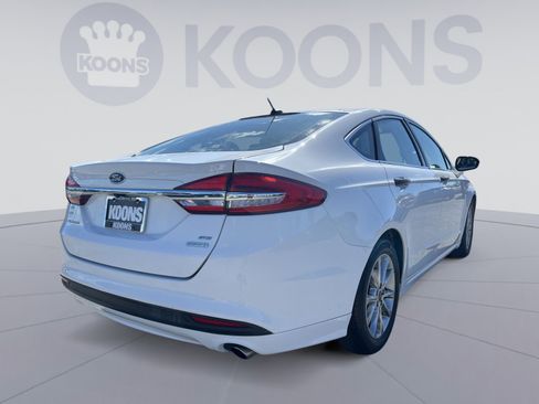 Certified 2017 Ford Fusion SE FWD image 16