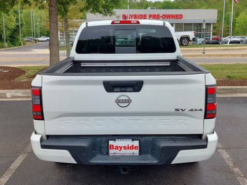 Used 2024 Nissan Frontier SV w/ Technology Package AWD/4WD image 9