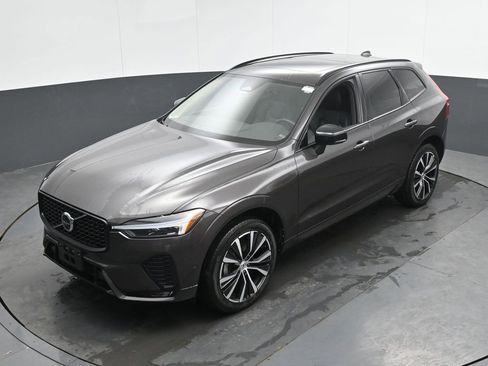 Certified 2023 Volvo XC60 B5 Plus w/ Climate Package AWD/4WD image 25